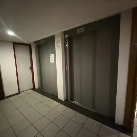 Neves - Location: Pour 4 Personnes Dans Un Quartier Anime *